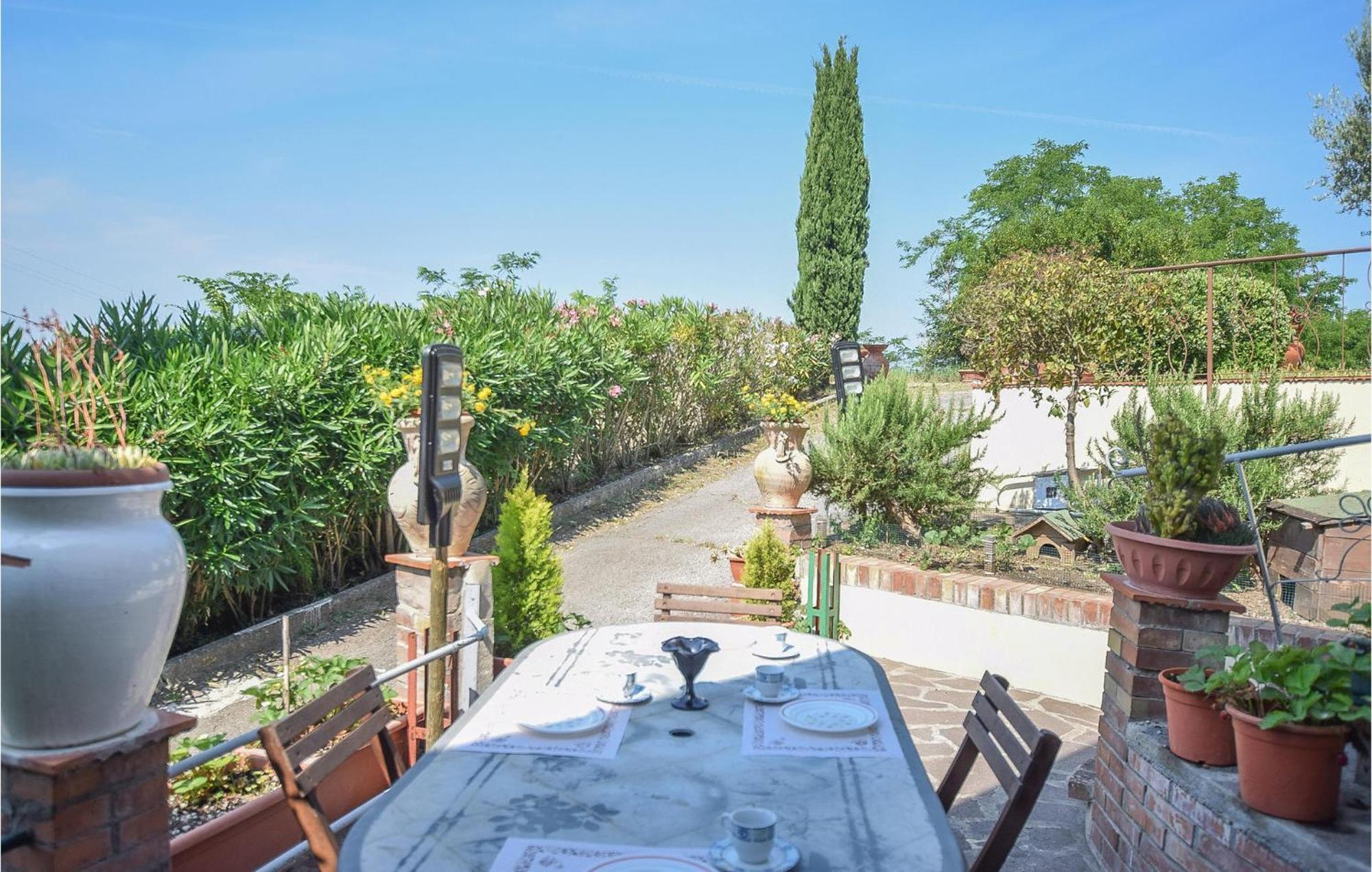 Awesome Home In Montefoscoli With Wifi 외부 사진