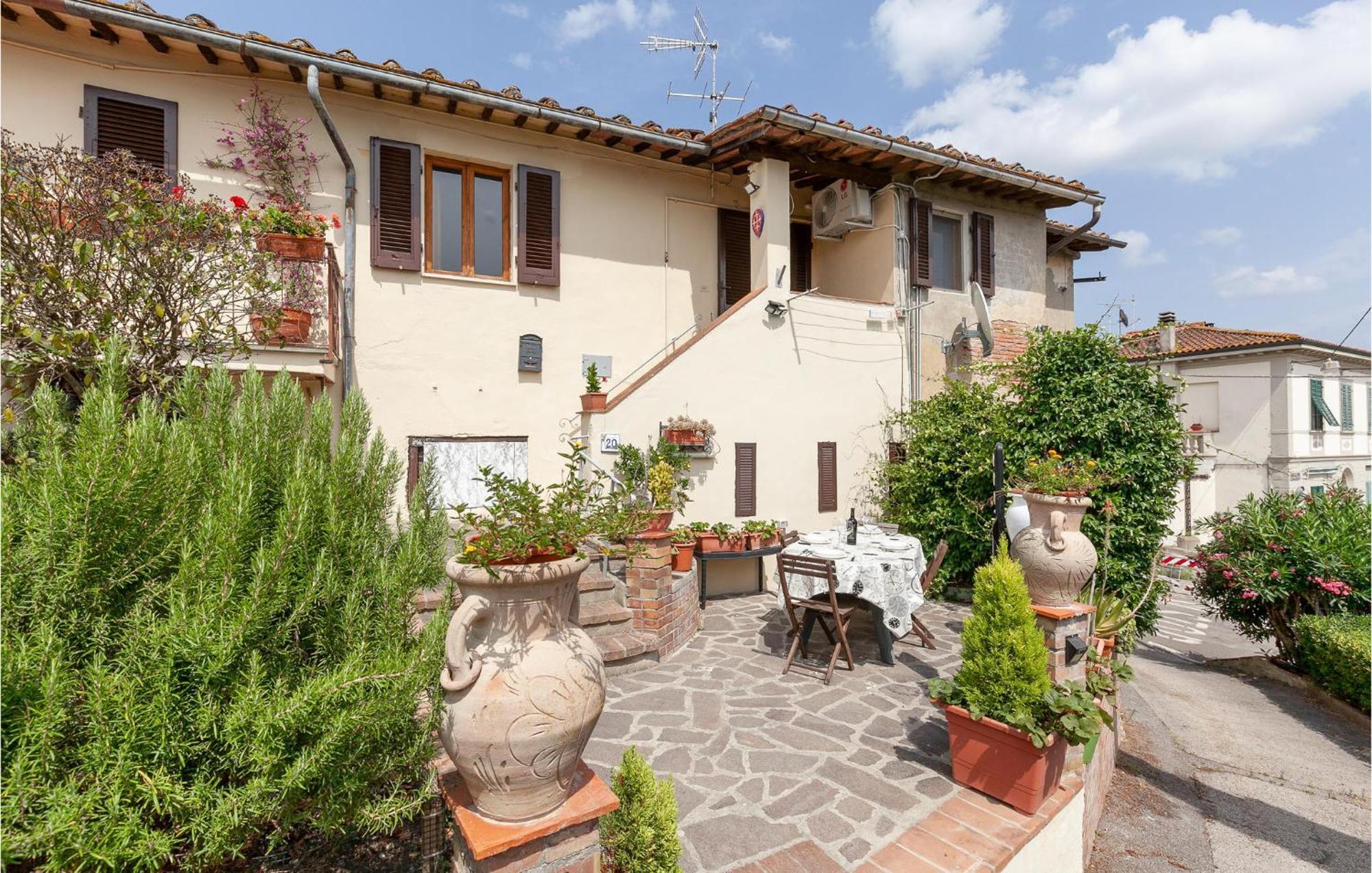 Awesome Home In Montefoscoli With Wifi 외부 사진