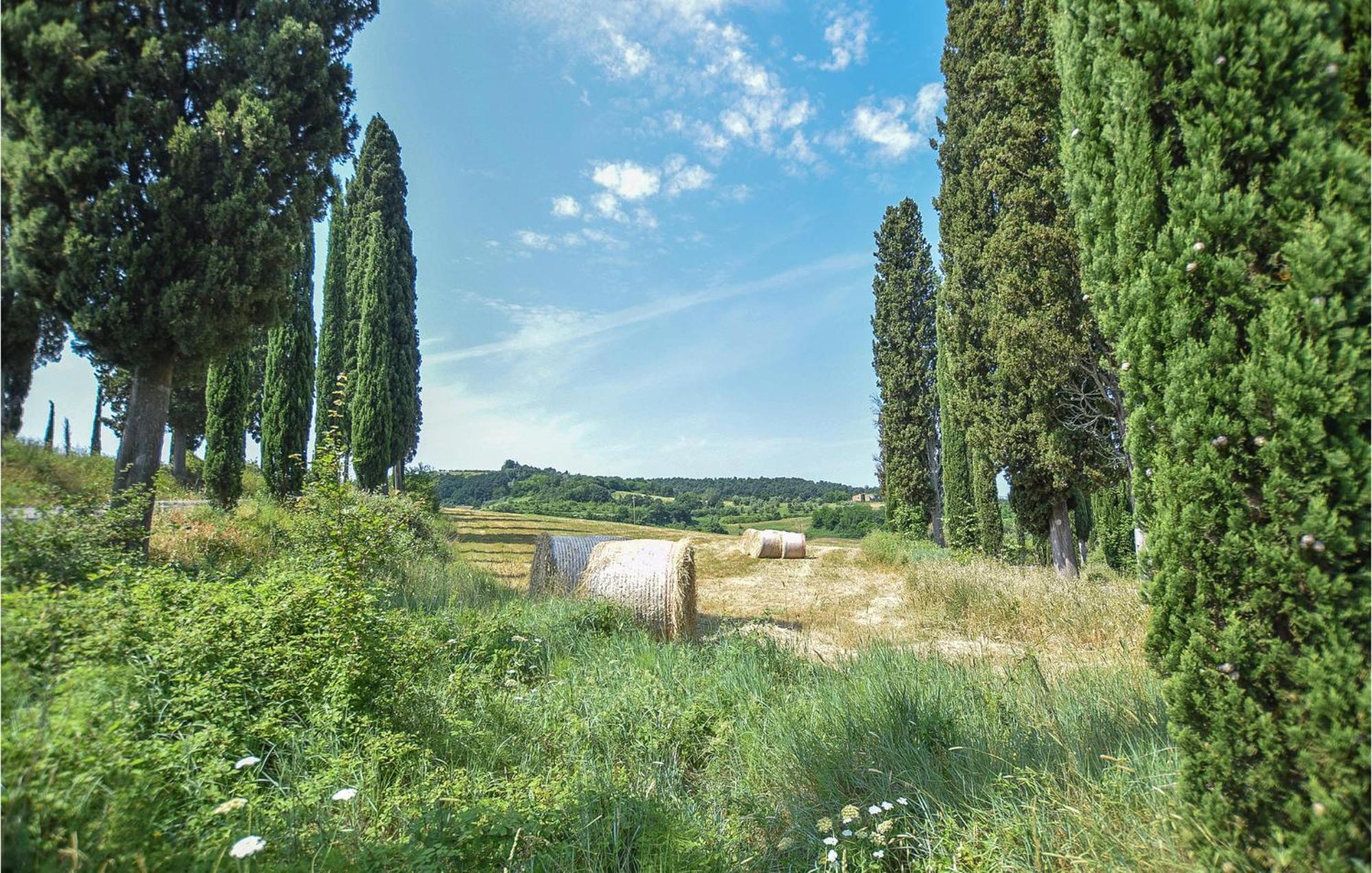 Awesome Home In Montefoscoli With Wifi 외부 사진